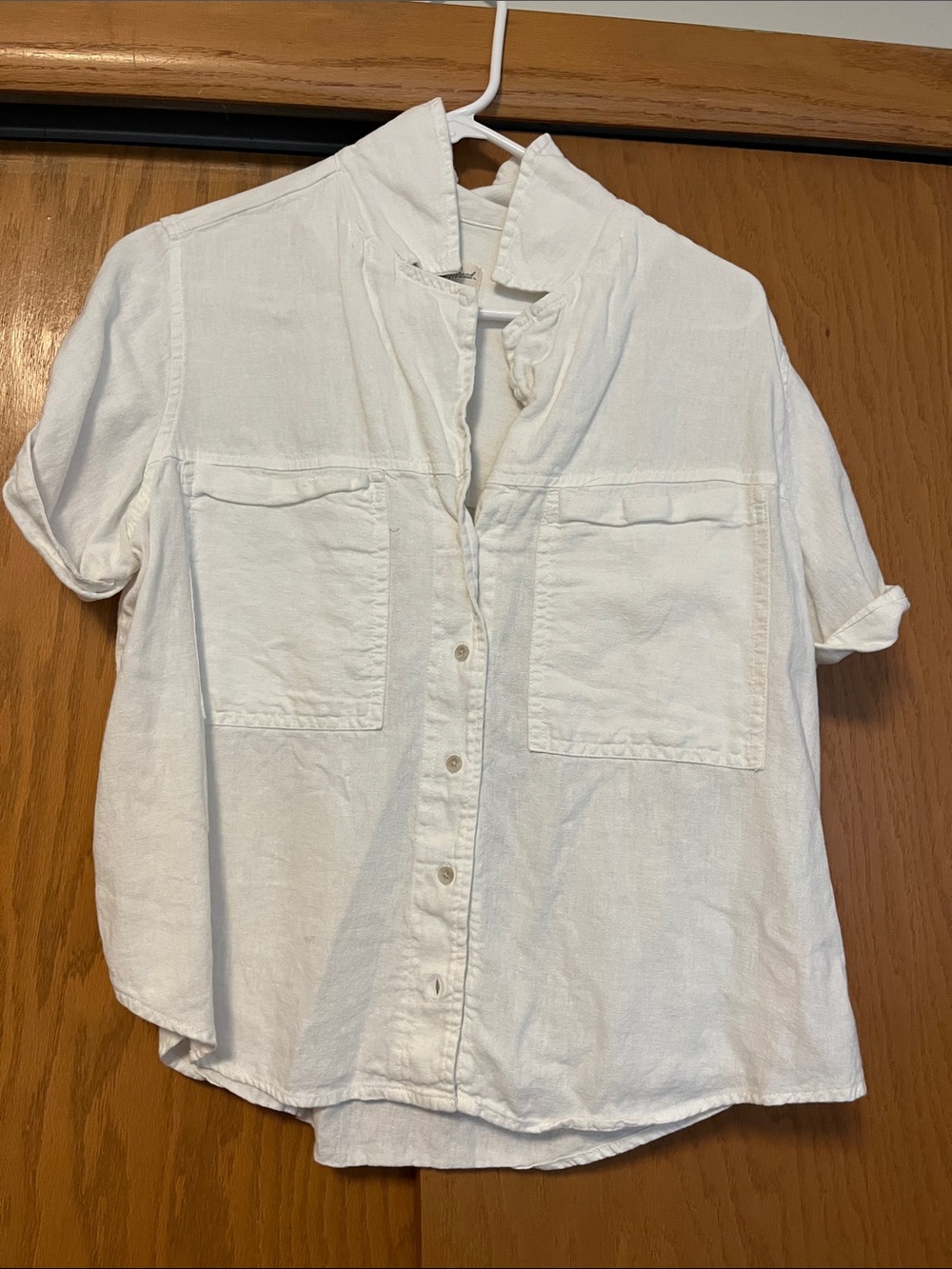 Universal Thread White Short-Sleeve linen Button Shirt with Patch Pockets -